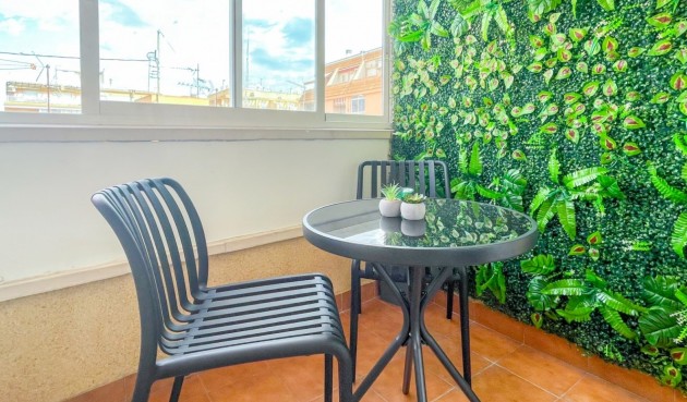 Apartment - Återförsäljning - Torrevieja - Costa Blanca