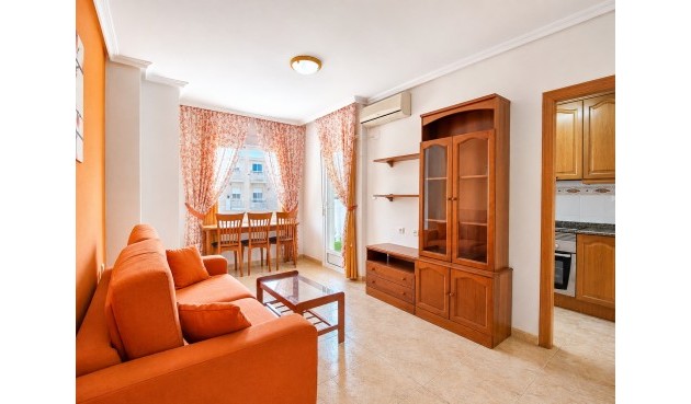 Apartment - Återförsäljning - Torrevieja - Costa Blanca
