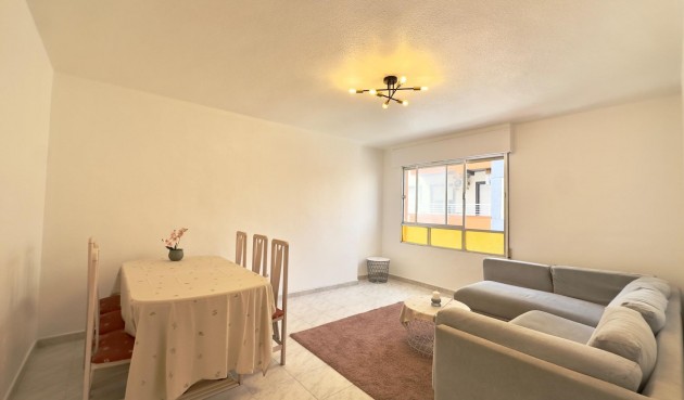 Apartment - Återförsäljning - Torrevieja - Estacion De Autobuses
