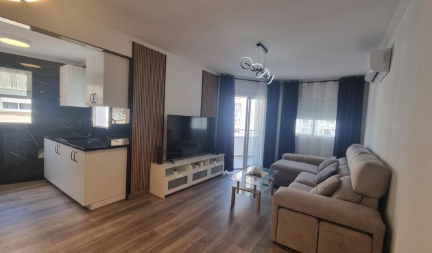 Apartment - Återförsäljning - Torrevieja - Estacion De Autobuses