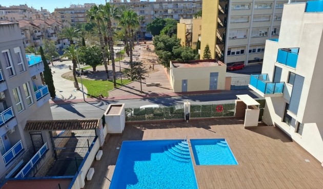 Apartment - Återförsäljning - Torrevieja - Estacion De Autobuses