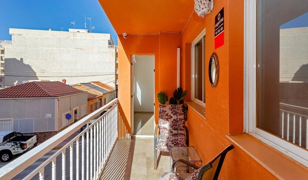 Apartment - Återförsäljning - Torrevieja - La Mata Pueblo