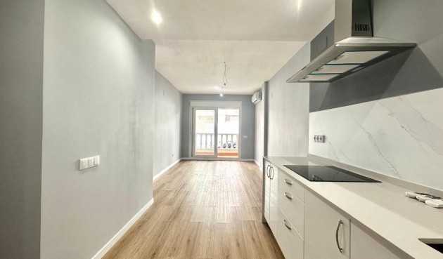 Apartment - Återförsäljning - Torrevieja - La Mata Pueblo
