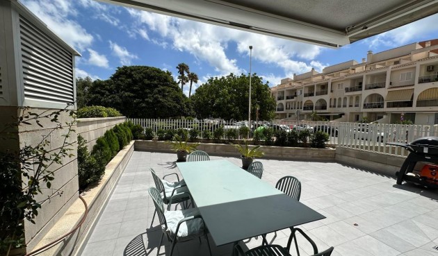 Apartment - Återförsäljning - Torrevieja - La Mata