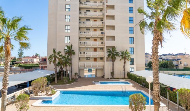Apartment - Återförsäljning - Torrevieja - La Veleta