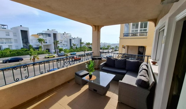 Apartment - Återförsäljning - Torrevieja - Los Altos