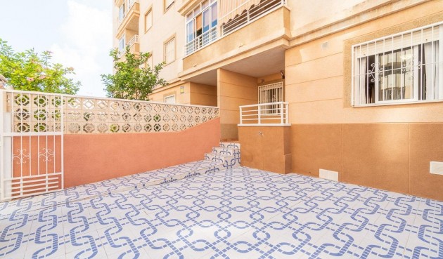 Apartment - Återförsäljning - Torrevieja - Nueva Torrevieja