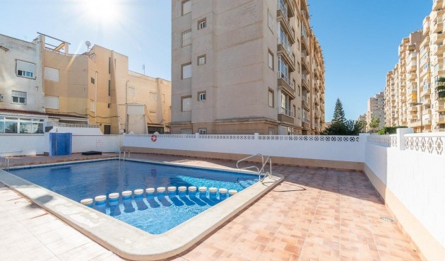 Apartment - Återförsäljning - Torrevieja - Nueva Torrevieja