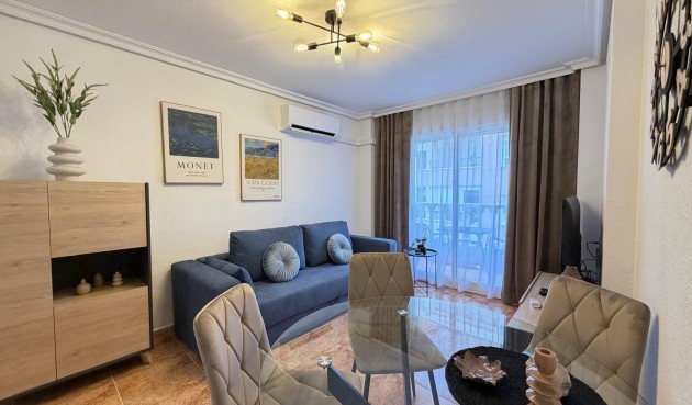 Apartment - Återförsäljning - Torrevieja - PARQUE DE LAS NACIONES