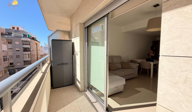 Apartment - Återförsäljning - Torrevieja - PARQUE DE LAS NACIONES