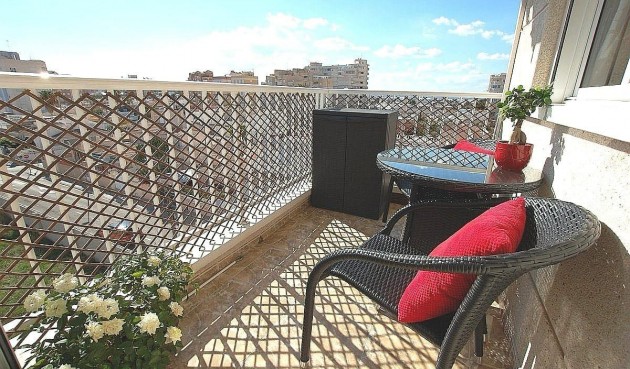 Apartment - Återförsäljning - Torrevieja - Parque Las Naciones