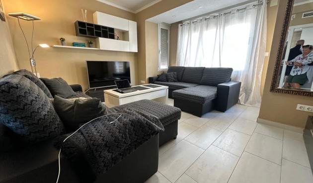 Apartment - Återförsäljning - Torrevieja - Paseo Maritimo