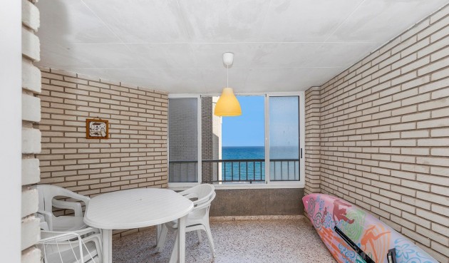 Apartment - Återförsäljning - Torrevieja - Playa de los Locos