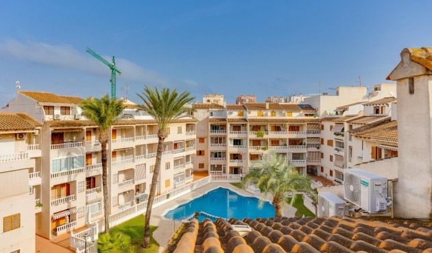 Apartment - Återförsäljning - Torrevieja - Playa de los Locos