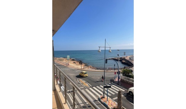 Apartment - Återförsäljning - Torrevieja - Playa de los Locos