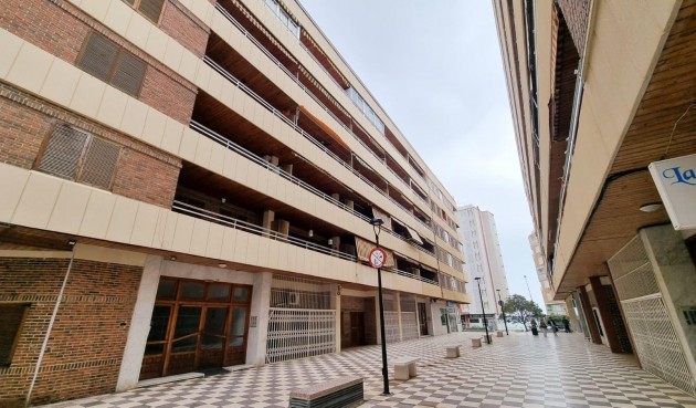 Apartment - Återförsäljning - Torrevieja - Playa De Los Naufragos