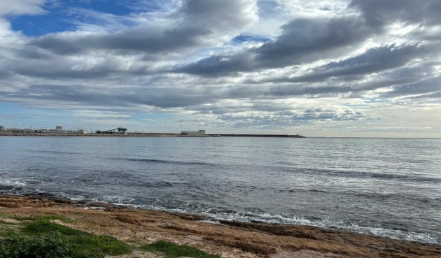 Apartment - Återförsäljning - Torrevieja - Playa De Los Naufragos