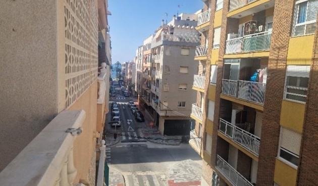 Apartment - Återförsäljning - Torrevieja - Playa del Cura