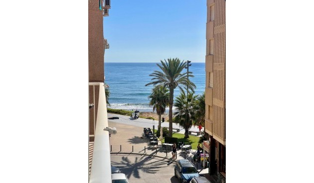 Apartment - Återförsäljning - Torrevieja - Playa del Cura