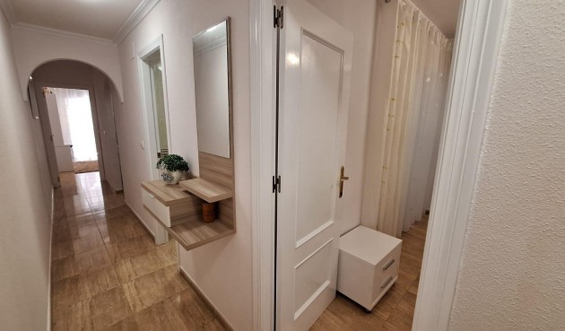 Apartment - Återförsäljning - Torrevieja - Playa del Cura