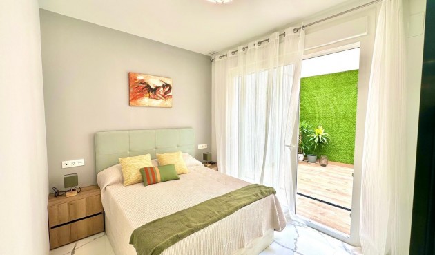 Apartment - Återförsäljning - Torrevieja - Playa del Cura