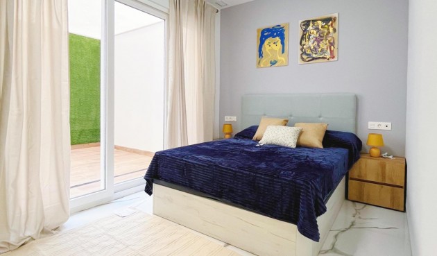 Apartment - Återförsäljning - Torrevieja - Playa del Cura