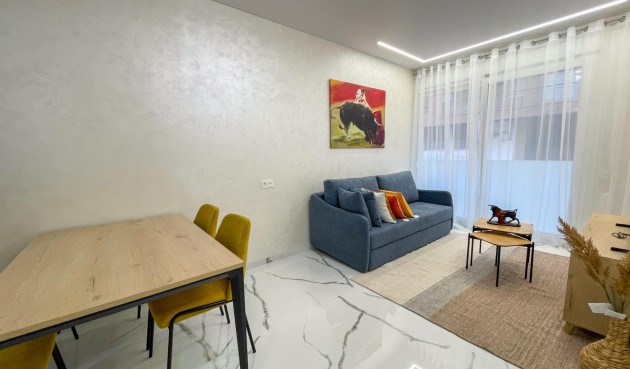 Apartment - Återförsäljning - Torrevieja - Playa del Cura