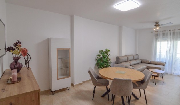 Apartment - Återförsäljning - Torrevieja - Playa del Cura