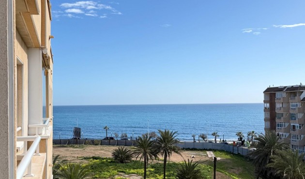Apartment - Återförsäljning - Torrevieja - Playa del Cura