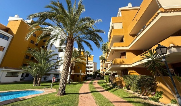 Apartment - Återförsäljning - Torrevieja - Punta Prima