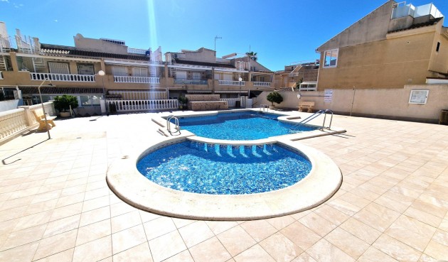 Apartment - Återförsäljning - Torrevieja - Torrejón