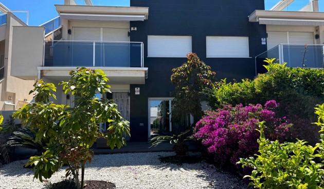 Apartment - Återförsäljning - Torrevieja - Torreta Florida