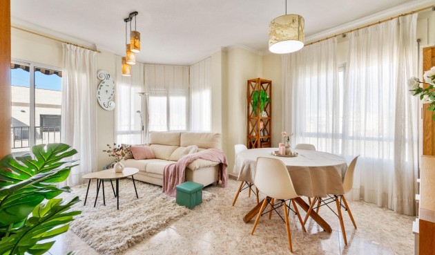 Apartment - Återförsäljning - Torrevieja - Torrevieja