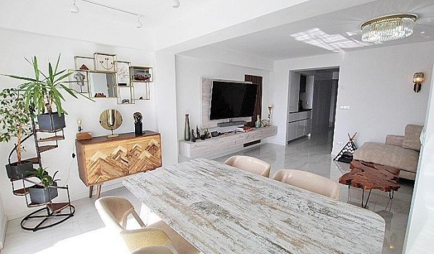 Apartment - Återförsäljning - Torrevieja - Torrevieja