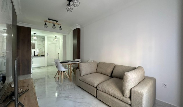 Apartment - Återförsäljning - Torrevieja - Torrevieja