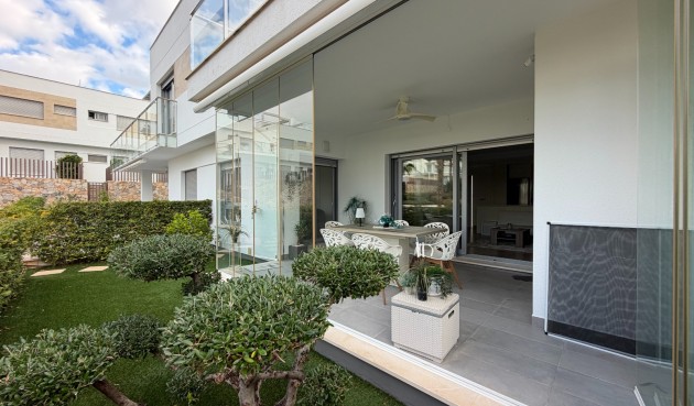 Apartment - Återförsäljning - Vistabella Golf Entre Naranjos - Inland