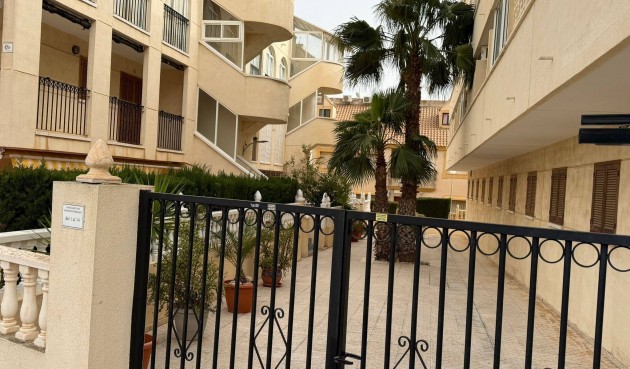 Apartment - Brukt - Orihuela Costa - La Regia