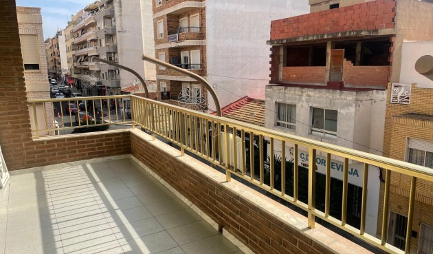 Apartment - Brukt - Torrevieja - BO-70764