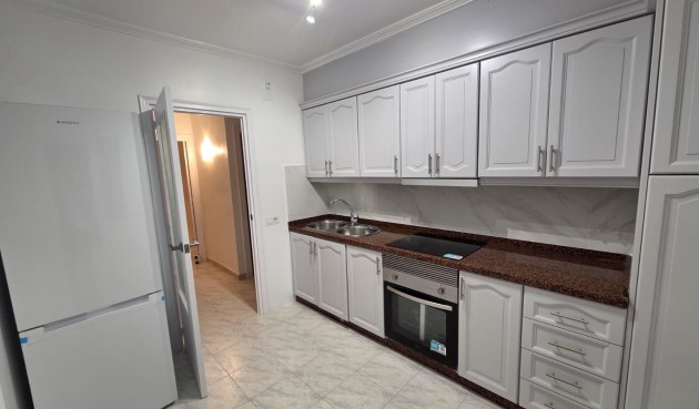 Apartment - Brukt - Torrevieja - Estacion De Autobuses