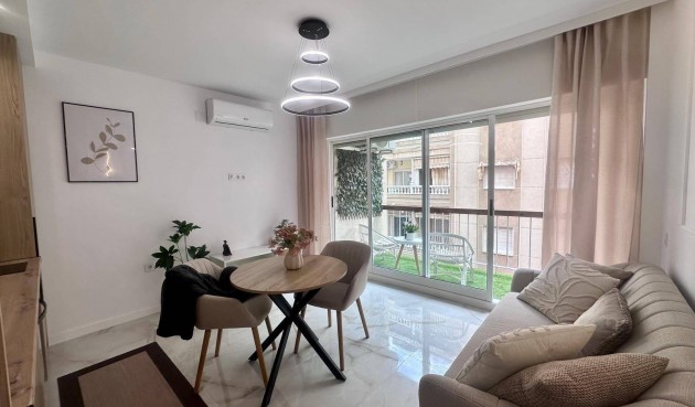 Apartment - Brukt - Torrevieja - Estacion De Autobuses
