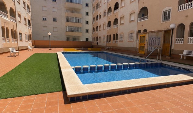 Apartment - Brukt - Torrevieja - Estacion De Autobuses