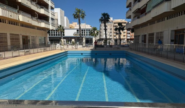 Apartment - Brukt - Torrevieja - Playa del Acequión