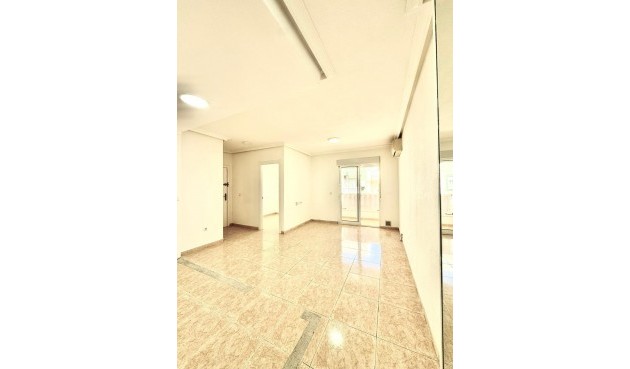 Apartment - Resale - Torrevieja - Centro