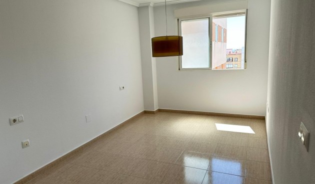 Apartment - Resale - Torrevieja - Centro