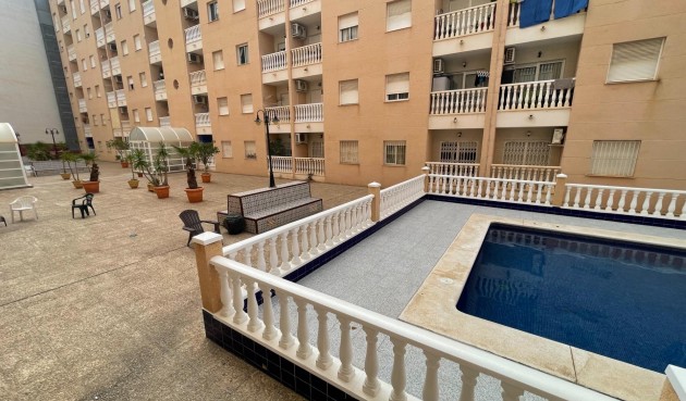 Apartment - Resale - Torrevieja - Estacion De Autobuses