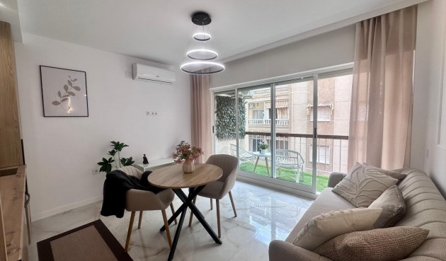 Apartment - Resale - Torrevieja - Estacion De Autobuses