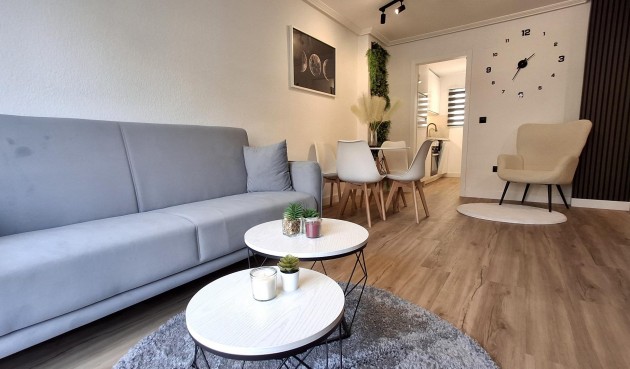 Apartment - Resale - Torrevieja - Estacion De Autobuses