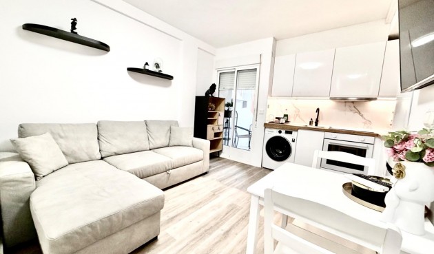 Apartment - Resale - Torrevieja - La Mata Pueblo