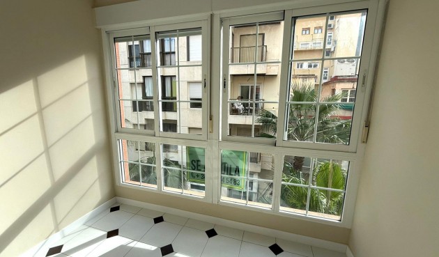 Apartment - Reventa - Torrevieja - Centro