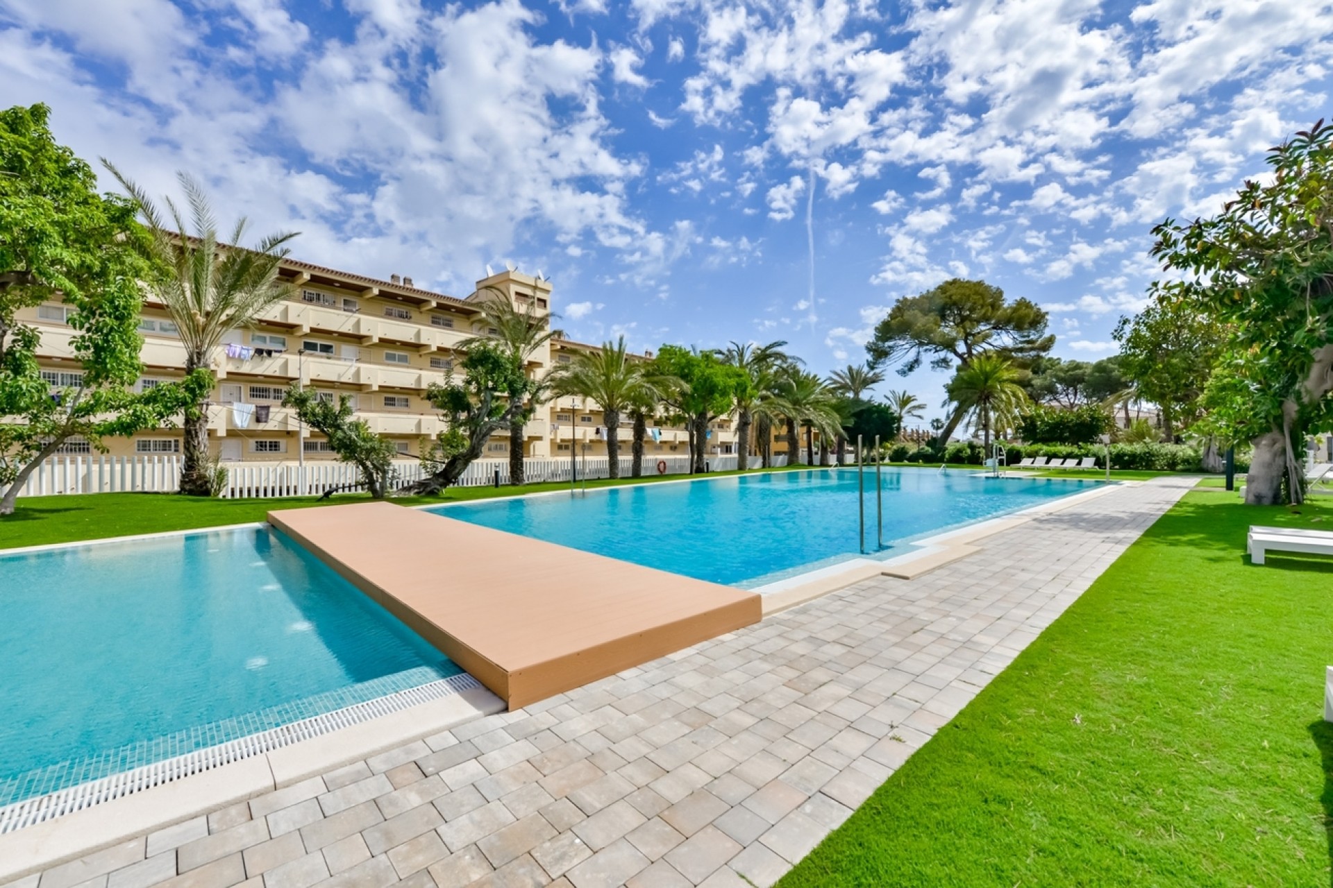 Återförsäljning - Apartment -
Alfas del Pí - Albir